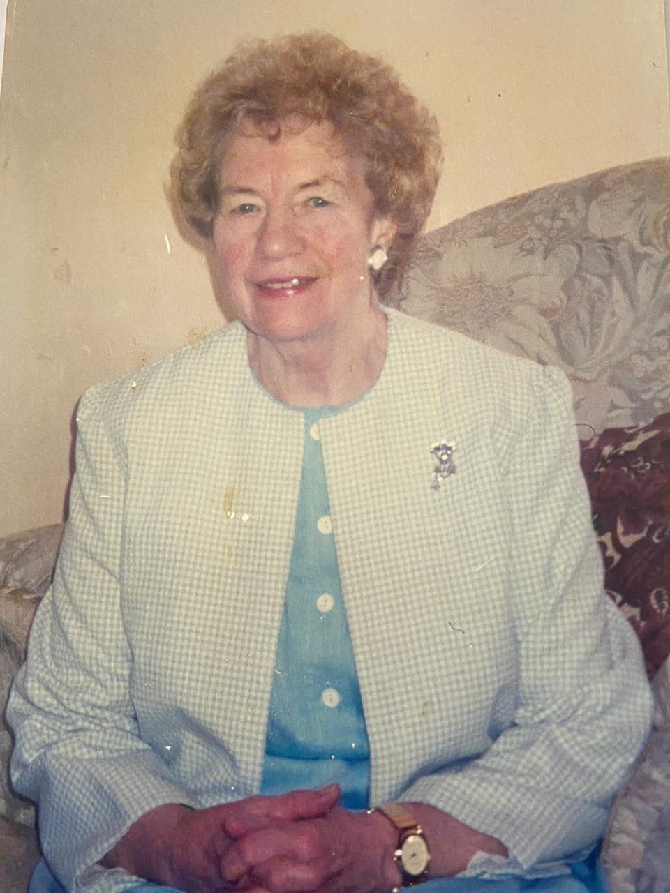 Funeral Notice for Mrs Dorothy Beatrice Bradshaw