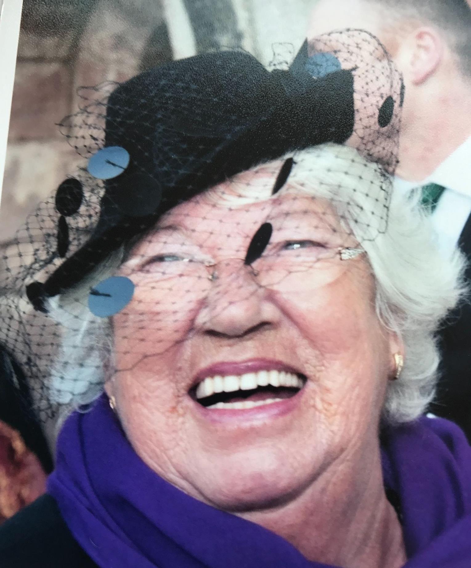 Funeral Notice For Mrs Maureen Bates 