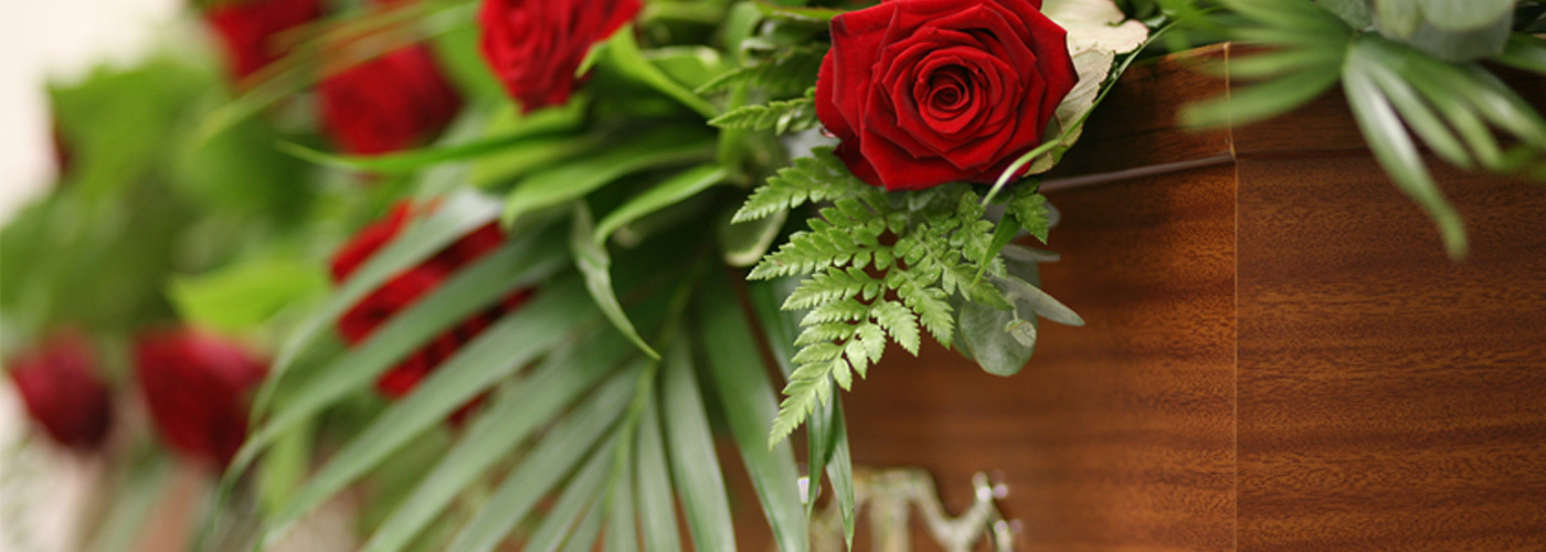 arranging a funeral making funeral arrangements dignity funerals
