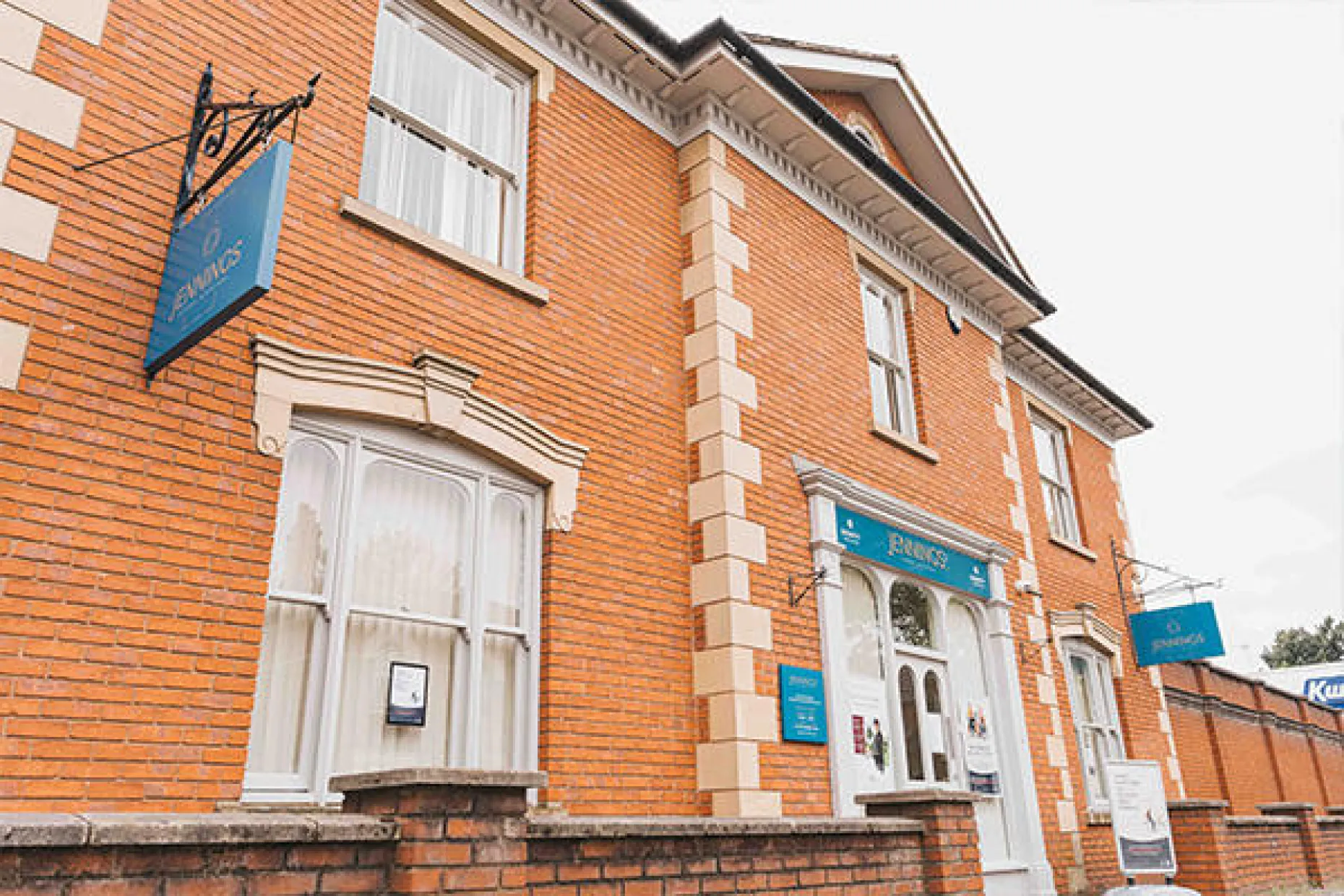 Jennings funeral directors in Bilston Wolverhampton