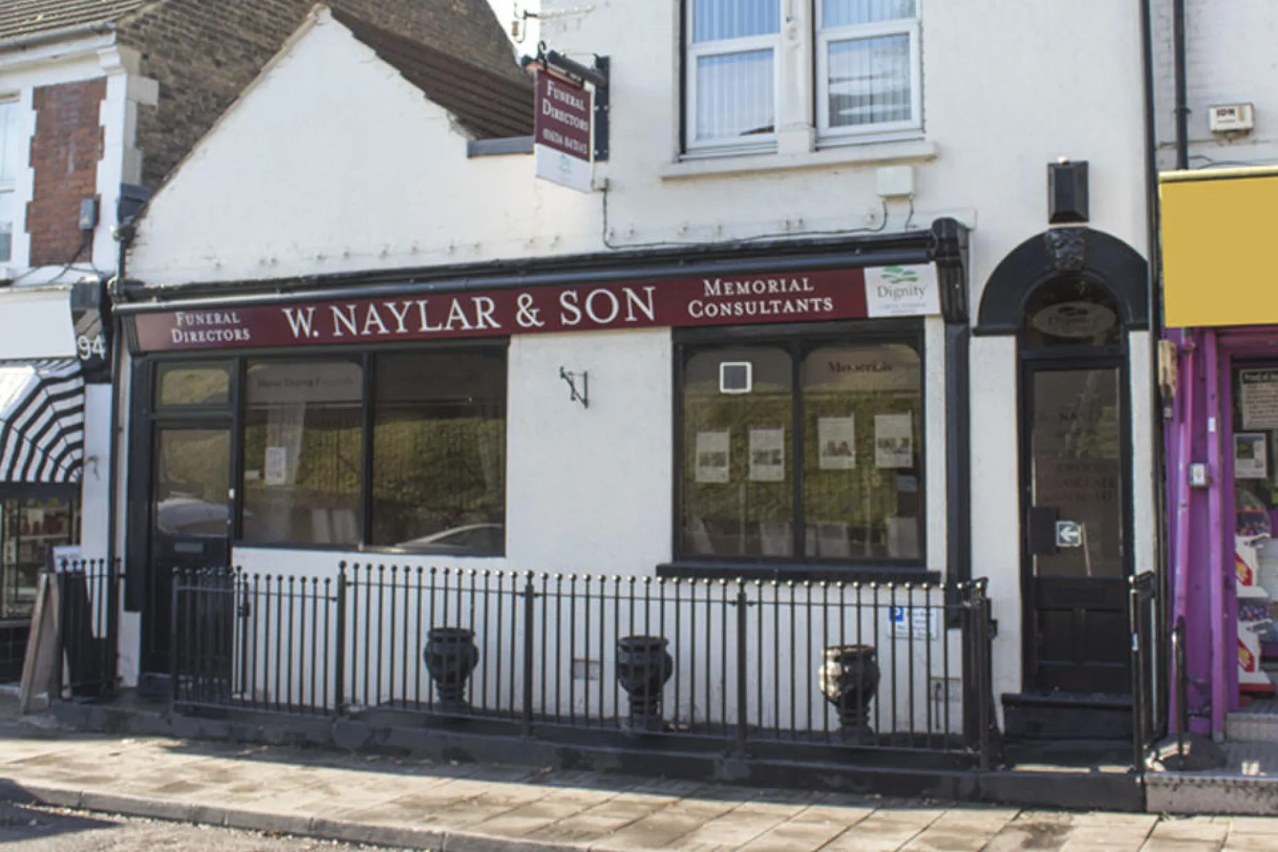W Naylar & Son Funeral Directors in Rochester, Kent.