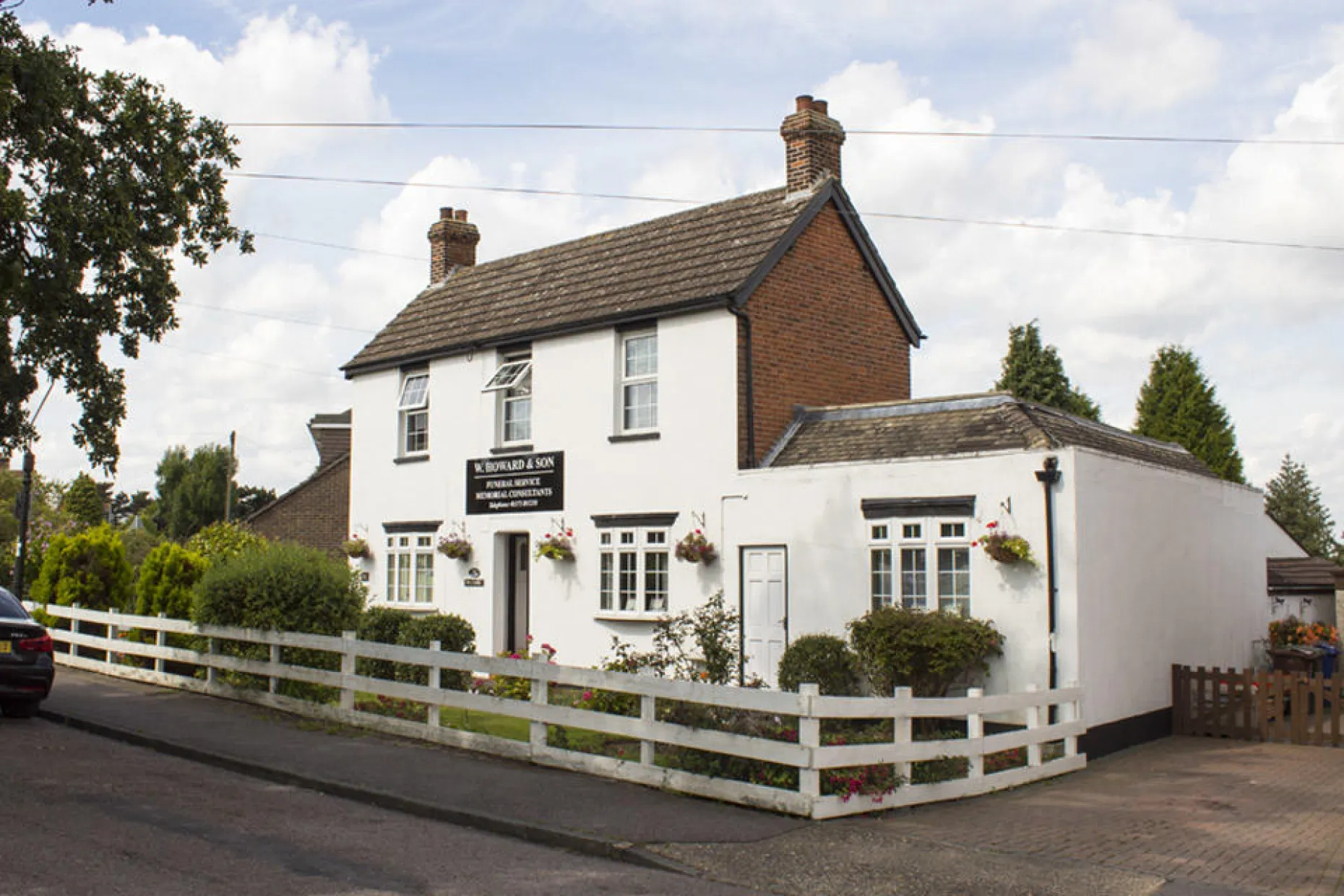 W Howard & Son Funeral Directors, Orsett branch
