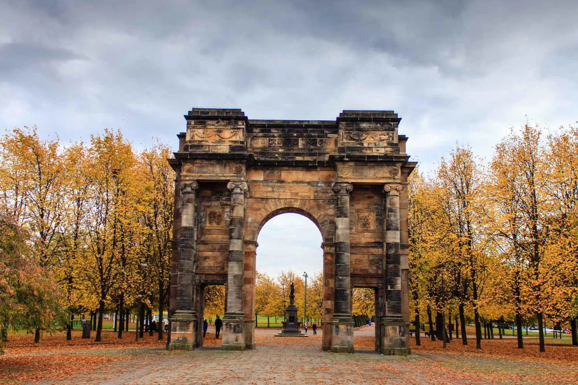 Entrance-to-glasgow-green-near-T-R-OBrien-funeral-directors-Maryhill-Glasgow