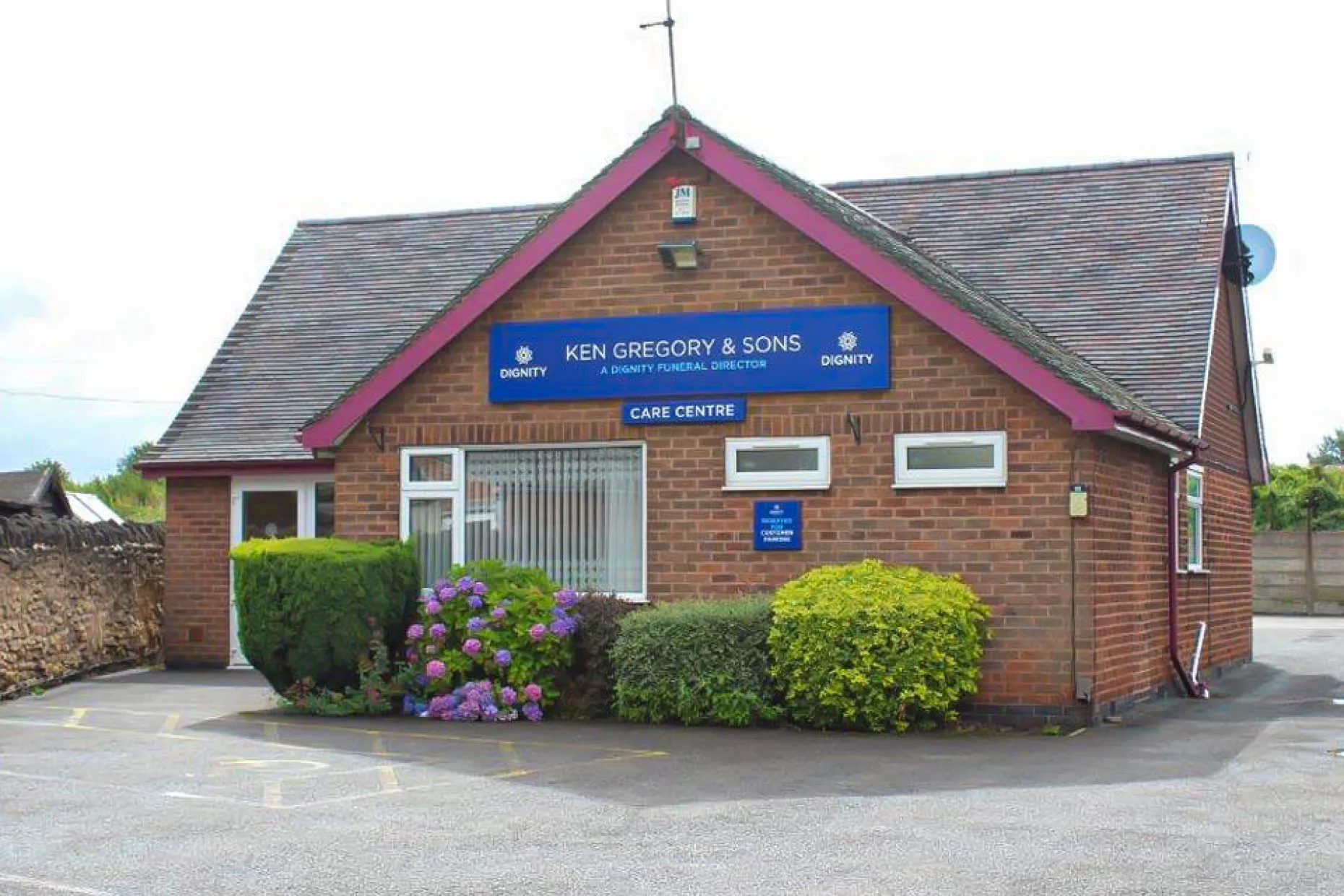 Ken Gregory & Sons Funeral Directors, Sutton in Ashfield branch