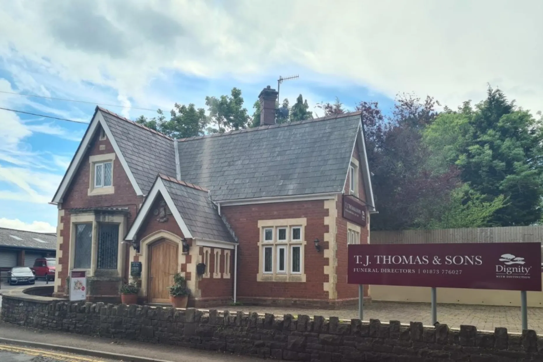 Thomas J Thomas & Sons Funeral Directors in Abergavenny