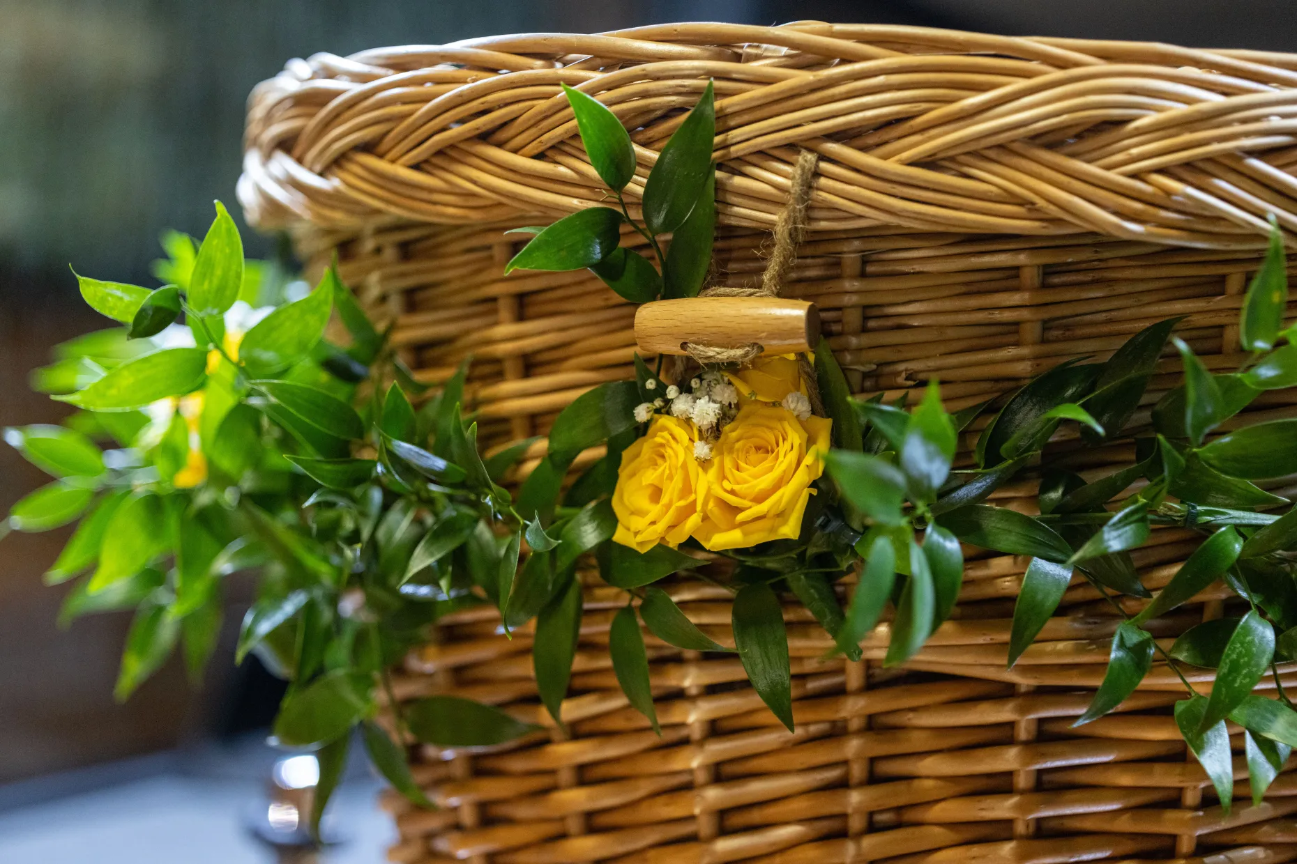 Wicker coffin