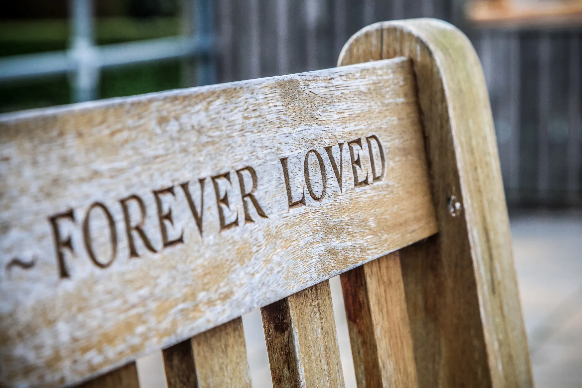 Memorial bench