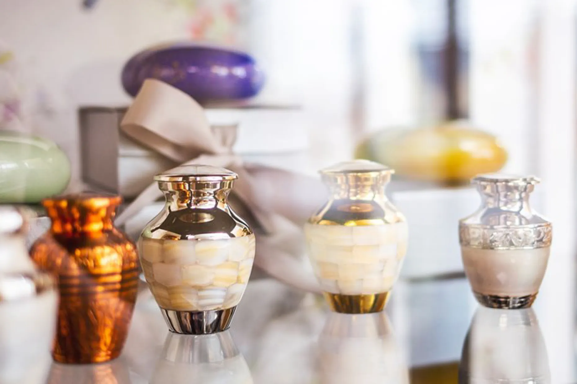 Cremation urns