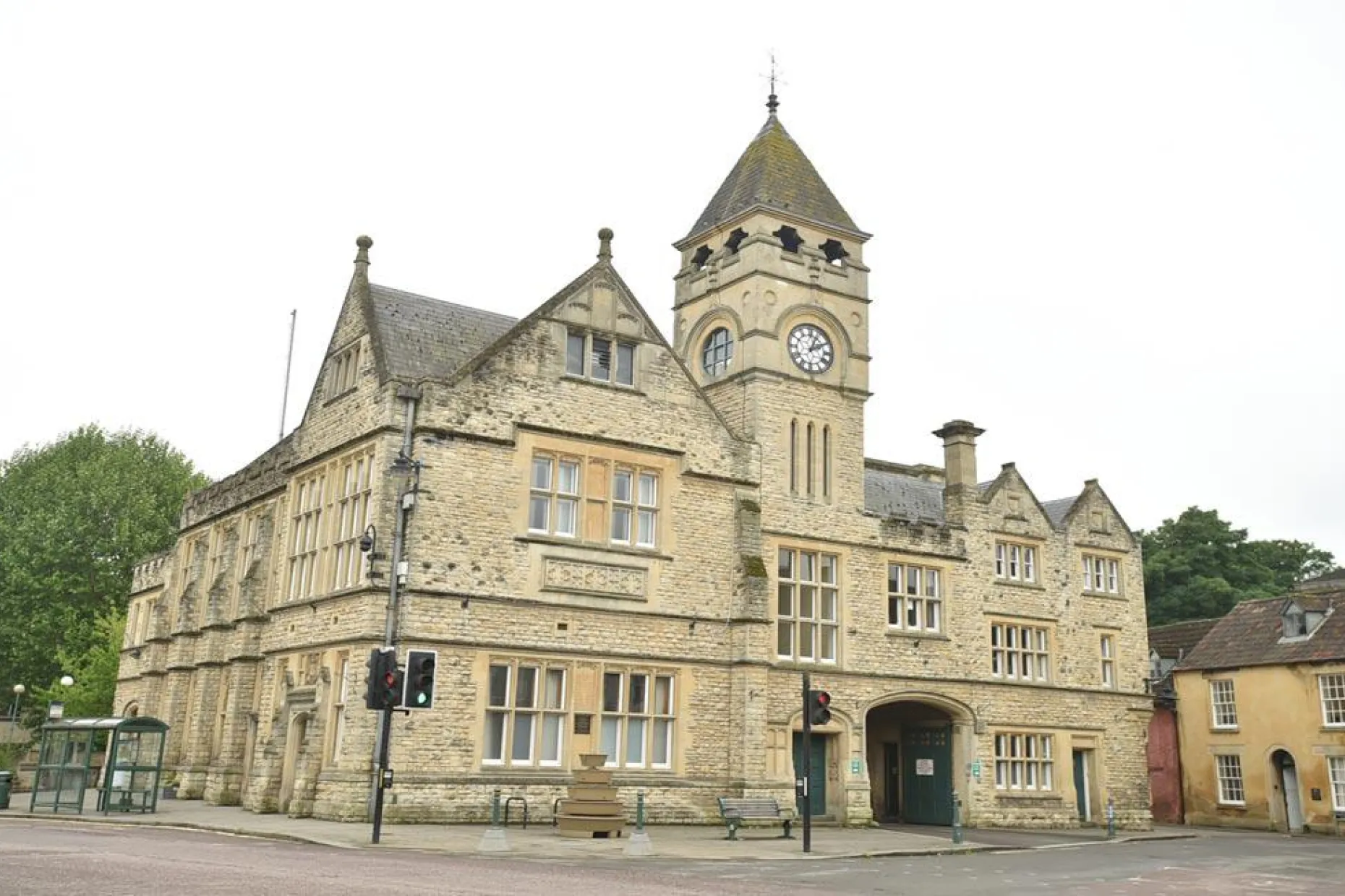 Serving the Calne area